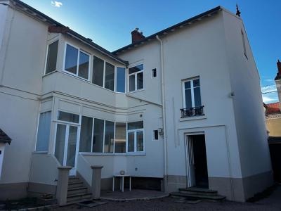 For sale Riorges 20 rooms 281 m2 Loire (42153) photo 4