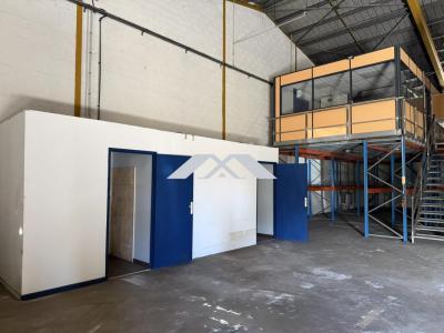 Louer Commerce 580 m2 Saint-pierre