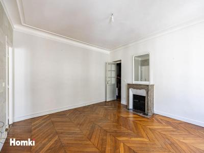 For sale Paris-10eme-arrondissement 4 rooms 67 m2 Paris (75010) photo 2