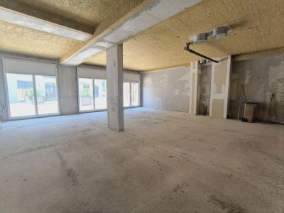 Acheter Local commercial 94 m2 Chateauneuf-de-gadagne