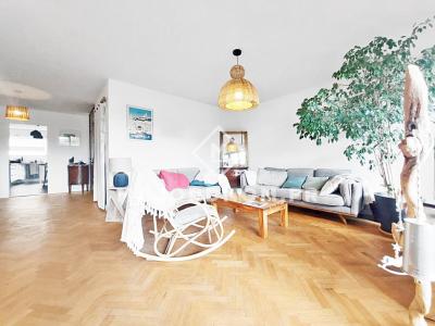 For sale Marseille-8eme-arrondissement 4 rooms 107 m2 Bouches du Rhone (13008) photo 4