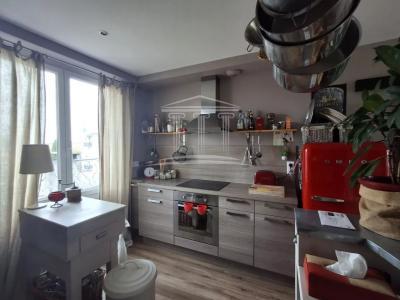 For sale 4 rooms 85 m2 Vaucluse (84700) photo 2
