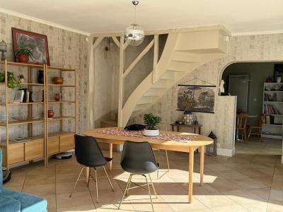 Acheter Prestige Offoy 306000 euros