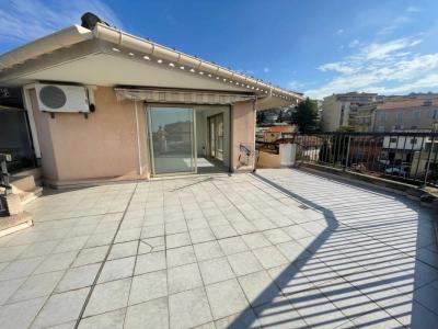 Louer Appartement 89 m2 Cannet