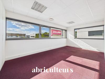 Acheter Bureau Chartres 402800 euros