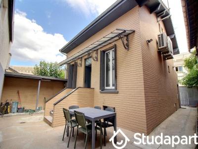 For rent Villejuif 5 rooms 106 m2 Val de Marne (94800) photo 3