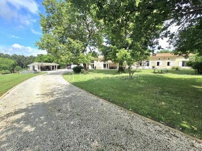Acheter Maison 379 m2 Lagorce