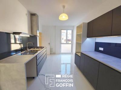 Louer Appartement 154 m2 Lyon-3eme-arrondissement