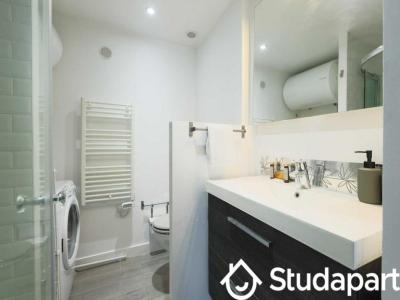 Louer Appartement Paris-18eme-arrondissement 1800 euros