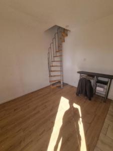 For rent Puiseux-en-france 2 rooms 26 m2 Val d'Oise (95380) photo 1