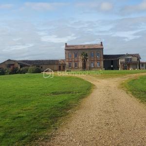 For sale Fronton 6 rooms 470 m2 Haute garonne (31620) photo 0