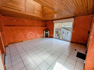 For sale Fougeres 4 rooms 77 m2 Ille et vilaine (35300) photo 2