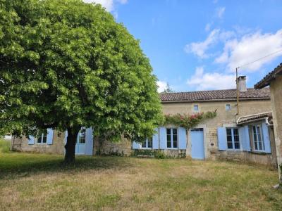 For sale 3 rooms 132 m2 Vienne (86510) photo 0