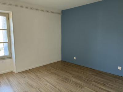 Louer Appartement  440 euros
