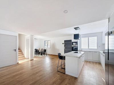 For sale Massy 9 rooms 216 m2 Essonne (91300) photo 1