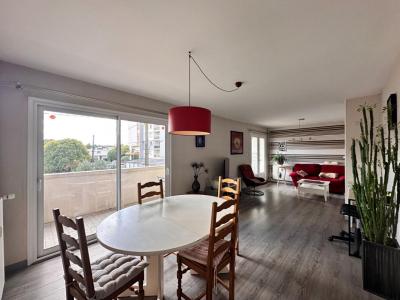 For sale Agen 3 rooms 67 m2 Lot et garonne (47000) photo 0