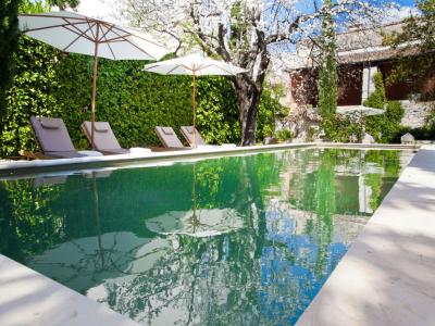 For sale Saint-hippolyte-du-fort 16 rooms 510 m2 Gard (30170) photo 1