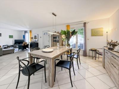 For sale Grau-du-roi 6 rooms 144 m2 Gard (30240) photo 3