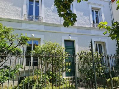 For sale Rochelle 10 rooms 265 m2 Charente maritime (17000) photo 0