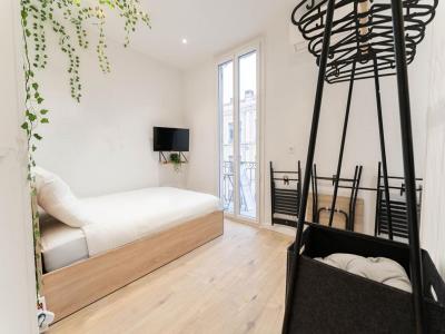 For sale Nice 2 rooms 24 m2 Alpes Maritimes (06300) photo 2
