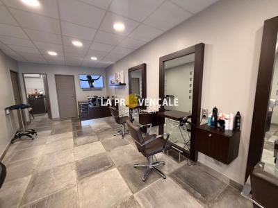Acheter Commerce Tholonet 39400 euros