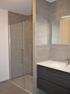 For rent Villeneuve-de-la-raho 2 rooms 45 m2 Pyrenees orientales (66180) photo 3