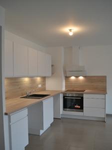 For rent Perpignan 3 rooms 62 m2 Pyrenees orientales (66000) photo 2