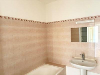 Louer Appartement Lyon-3eme-arrondissement 880 euros