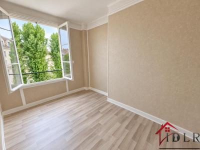 Louer Commerce 112 m2 Chalons-en-champagne