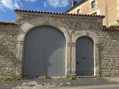 For sale Champagne-mouton 10 rooms 320 m2 Charente (16350) photo 1