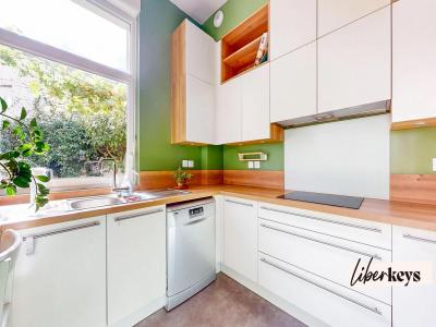 For sale Lille 5 rooms 109 m2 Nord (59800) photo 3