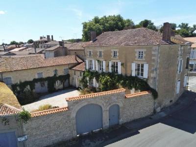 For sale 10 rooms 320 m2 Charente (16350) photo 0