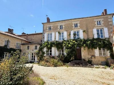 For sale 10 rooms 320 m2 Charente (16350) photo 2