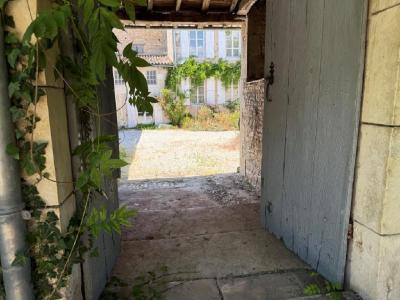 For sale 10 rooms 320 m2 Charente (16350) photo 3