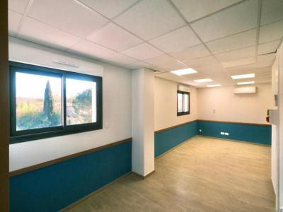 Louer Local commercial Vezenobres