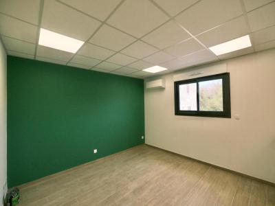 Louer Local commercial Vezenobres