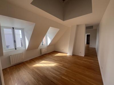 For rent Paris-3eme-arrondissement 3 rooms 71 m2 Paris (75003) photo 0