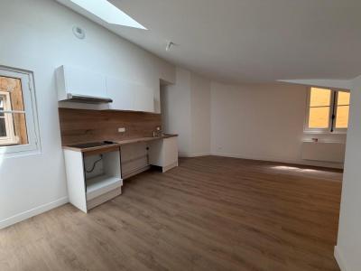 For rent Marseille-2eme-arrondissement 2 rooms Bouches du Rhone (13002) photo 0