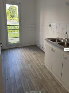 For rent Serifontaine 3 rooms 67 m2 Oise (60590) photo 2