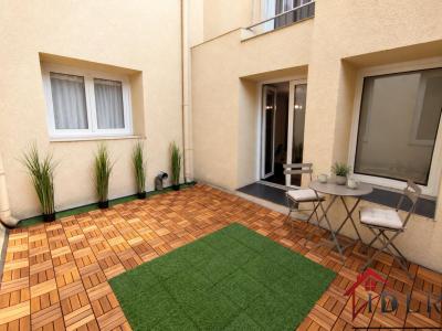 For sale Oyonnax 6 rooms 146 m2 Ain (01100) photo 0