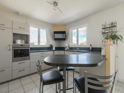 For sale Bruffiere 4 rooms 85 m2 Vendee (85530) photo 3