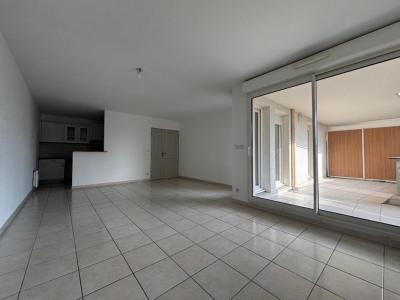 For rent Avignon 4 rooms 81 m2 Vaucluse (84000) photo 0