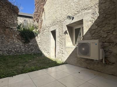 Louer Maison  670 euros