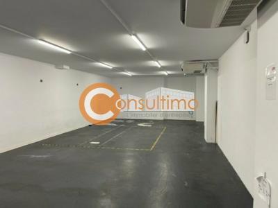 Louer Commerce 420 m2 Bordeaux