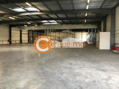 Louer Commerce 2000 m2 Haillan