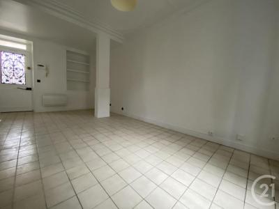 For rent Pont-sainte-maxence 1 room 26 m2 Oise (60700) photo 1