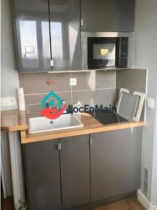 Louer Appartement 10 m2 Paris-16eme-arrondissement