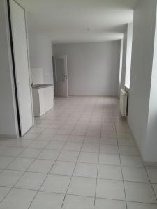 Louer Appartement 56 m2 Hauteville-lompnes