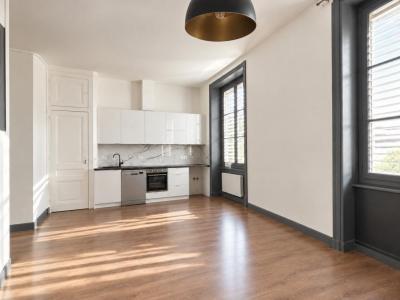 For rent Lyon-2eme-arrondissement 3 rooms 74 m2 Rhone (69002) photo 0