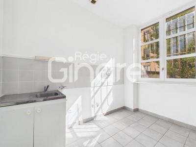 Louer Appartement Lyon-4eme-arrondissement 850 euros